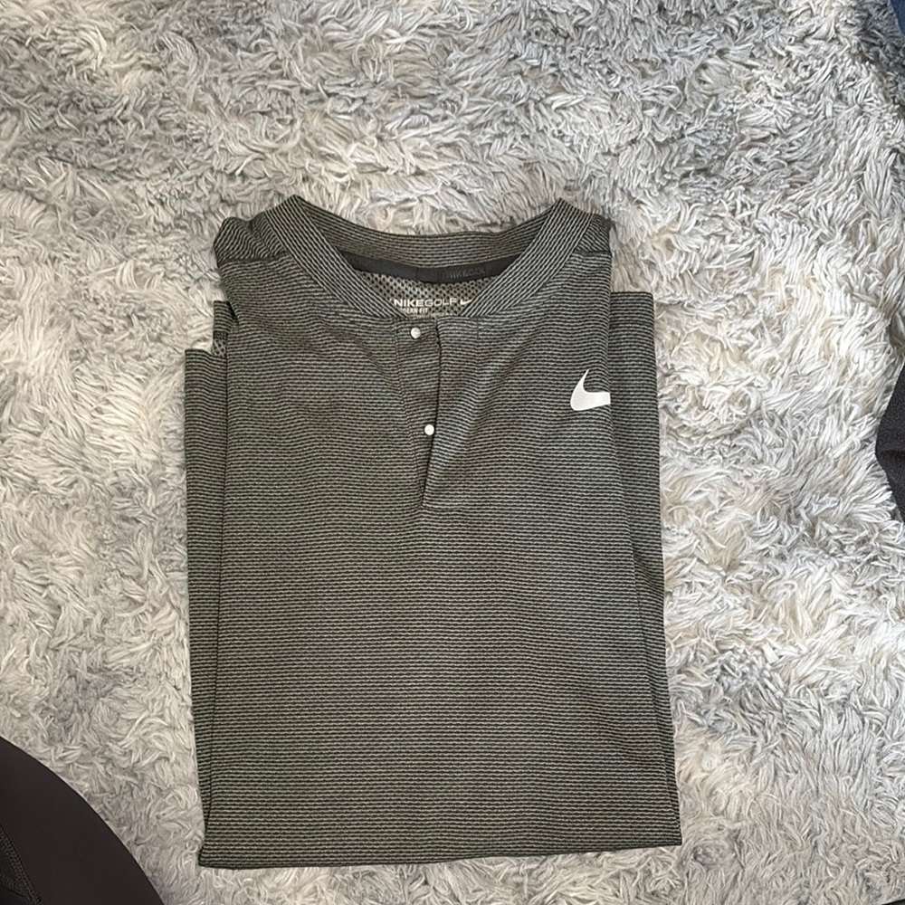 Nike Men's Gray Golf Shirt